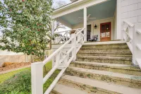 Walk to Historic Dtwn Laurel: Quiet Home w/ Porch - Alojamientos