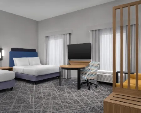 햄프턴 인 & 스위트 로스웰 로즈웰 호텔