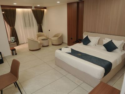 Empire Suites