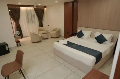 เอ็มไพร์ สวีทส์ โรงแรมใน