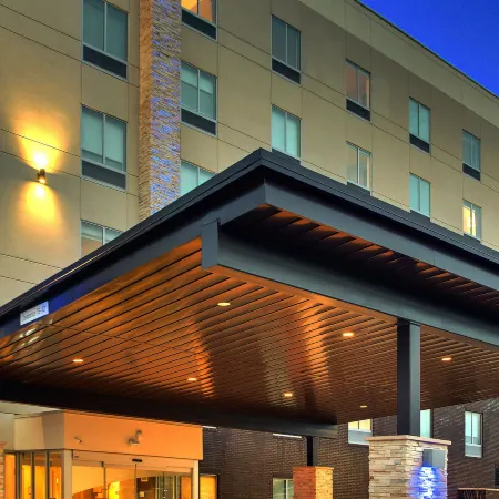 Holiday Inn Express & Suites NASHVILLE METROCENTER DOWNTOWN by IHG