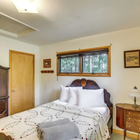 Cozy Baileys Harbor Cottage on Lake Michigan!