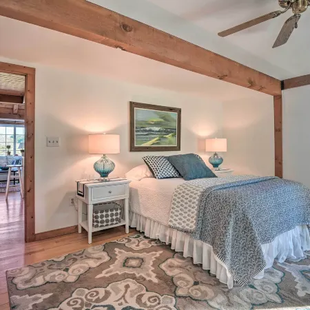 Lovettsville Cottage in Heart of Wine Country