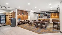 Aspen Suites Anchorage Downtown - breakfast