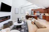 The Newport Lofts - 543 Thames Street Hotels in 