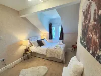 6 Bedroom Victorian Townhouse in Central Harrogate - 3-Star