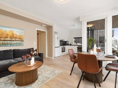 Urban escape - Only steps from the waterfront