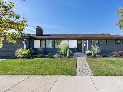 Casa 22 Luxury Modern 3BD 2BA Home in Skokie