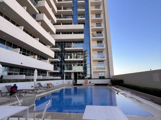 Walk to Metro l Modern w 1BR & 2 Baths