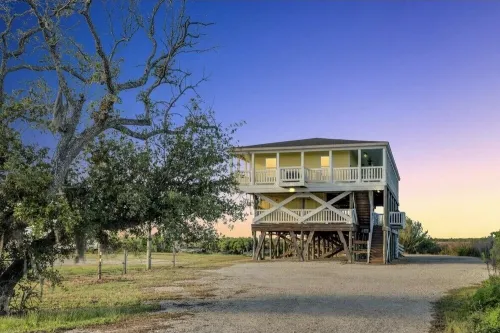 Reel'em in Lodge - A Reel Fisherman Lodge!