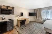 Sonesta Simply Suites Las Vegas Convention Center Hotels near The National Atomic Testing Museum
