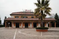 Villa Matera - Pools