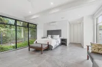 Coral House - Staynest Guesthouse - 3-Star