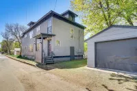 Explore Minneapolis! Pet-friendly Home w/ Sunroom - 2 étoiles