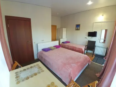 Guest House V Gostyakh Kak Doma Отели в г. 