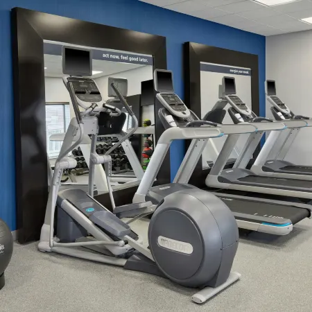 Hampton Inn & Suites Detroit/Troy