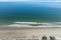 Steps to Shore! Family-friendly Getaway in Hampton - Homestays
