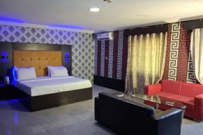 paris suite のホテル