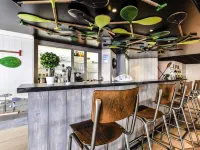 Ibis Styles la Rochelle Thalasso Châtelaillon - بار