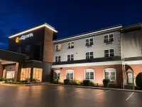 La Quinta Inn & Suites by Wyndham Knoxville West Hotels in Farragut