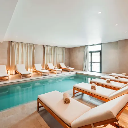 Mercure Avignon TGV Hotel et Spa