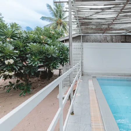 Gao Phala Beachfront Hostel