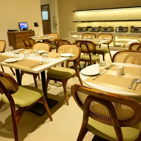 Trevon Hotel Gujrat Centrale