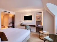 Golden Tulip Hotel de Medici Hotels near Sint-Jozef