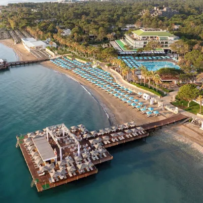 涅磐地中海卓越酒店 鄰近貝爾迪比海灘（Beldibi Beach）的酒店