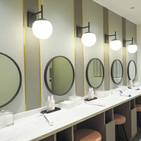 Leo Yu Capsule Hotel Funabashi