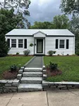The Finch Cottage Charming 2-bedroom cottage  Historical District Mount Airy - 3-Star