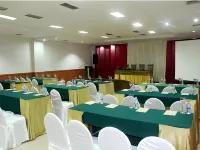 Ratu Duo Hotel - bars