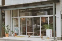 sunroom Hotel,Cafe,Bar - 2 estrellas