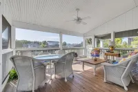 Sleeps 24 Waterfront Dock Golf Cart Walk to Beach - de charme