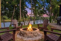 Ember Shoals Resort | On the White River, Cotter AR - Alloggi