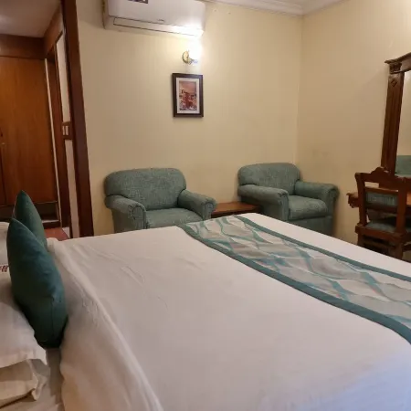 Hotel Maurya Residency