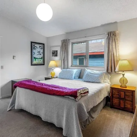 Slopeside Girdwood Condo With Mountain Views and a Fireplace