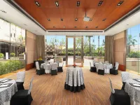 Taj City Centre Gurugram Hotels near DLF Phase I