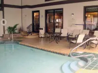 Quality Inn & Suites Searcy I-57 - Parkplatz