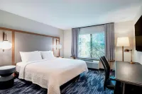 Fairfield Inn & Suites Kelowna - pet friendly