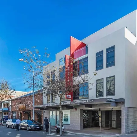 New Haus by Hougoumont Hotel, Former Bannister 22