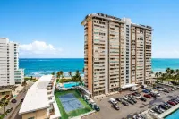 Beachfront Condado Studio, Ocean View, Pool & Water Backup - 2-Star