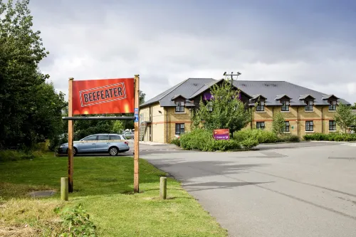 Premier Inn Bedford (Priory Marina) - parking