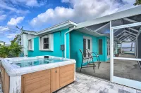 Matlacha Waterfront Retreat: Dock & Hot Tub! - 무료 와이파이