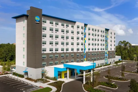 Tru by Hilton Orlando Convention Center Area Отели рядом с достопримечательностью «Madame Tussauds Orlando»