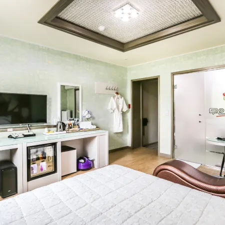 Jeju T Self Check-in Motel Отели рядом с достопримечательностью «Парк аттракционов «Эколенд»»
