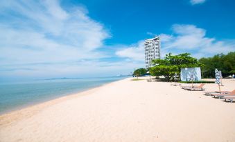 Grand Florida Beachfront Pattaya H502