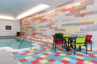 Hilton Garden Inn Burlington-Downtown - Pool