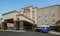 Hampton Inn & Suites Minot Airport - breakfast
