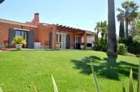 Fantastic for Family Gatherings, Optional Pool Heating, Free Air Con & Wifi